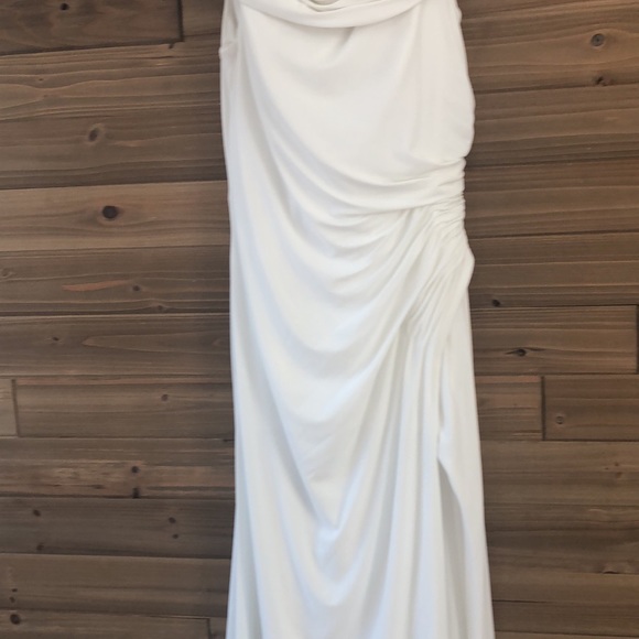 Macduggal RUCHED OFF-THE-SHOULDER MIDI DRESS in White Size 8 - Picture 5 of 9